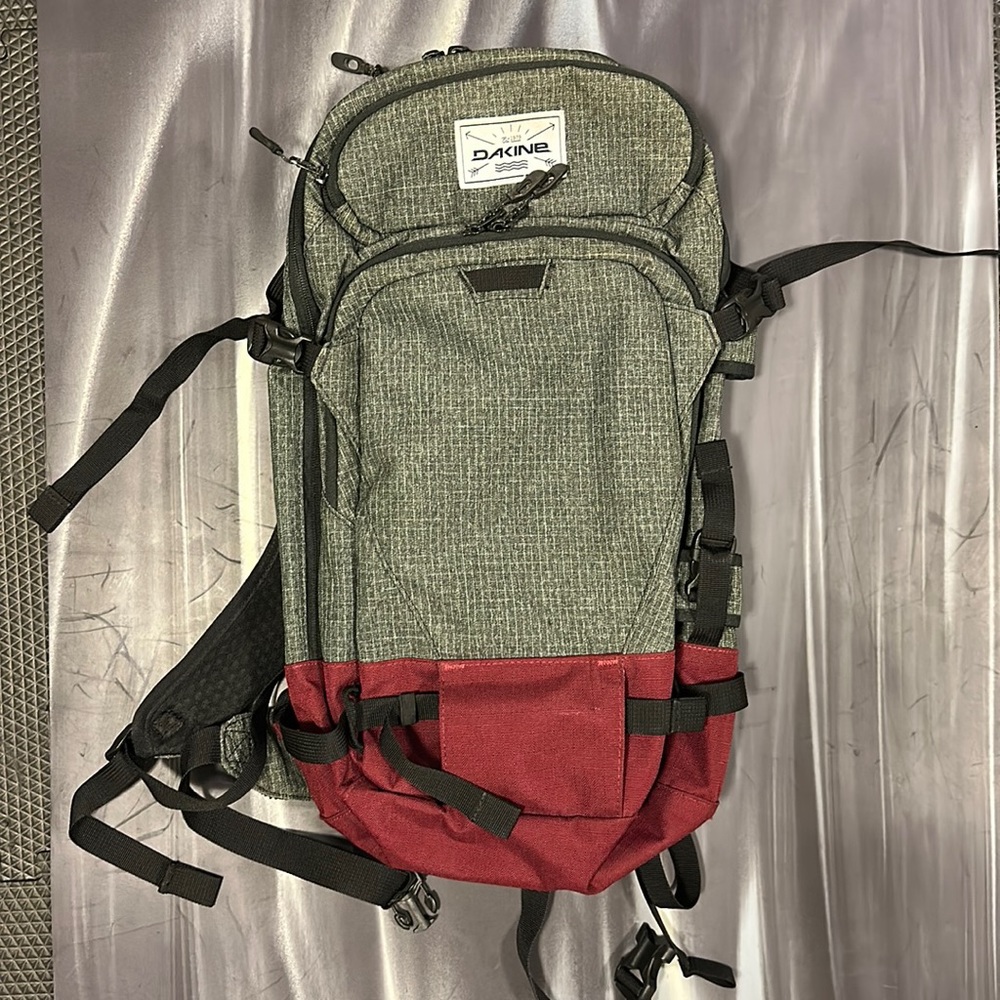 Dakine Backpack for both casual and ski use.